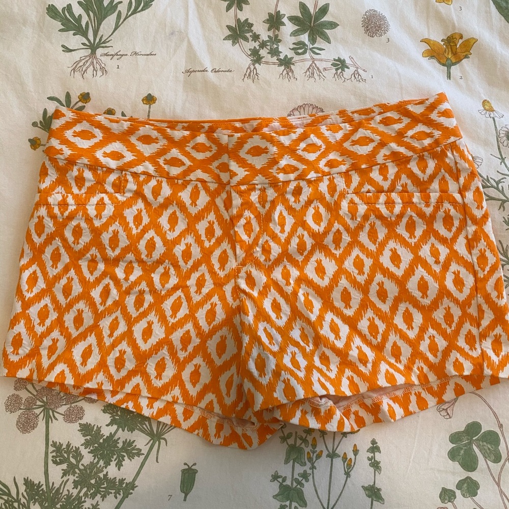 Lily Pulitzer Walsh short size 6